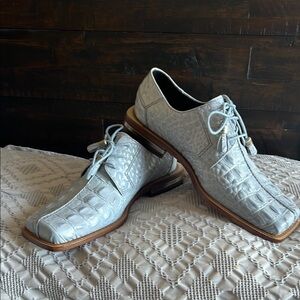 Giorgio Brutini Blue Oxfords with Textured Leather